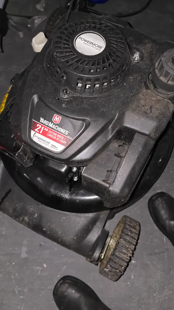 Yard Machines 21" Gas Powered Lawn Mower thumbnail