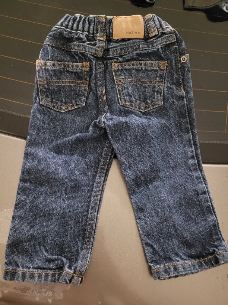 Carter's 9 month baby boy jeans image indicator(2)