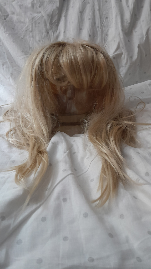 Blond wig