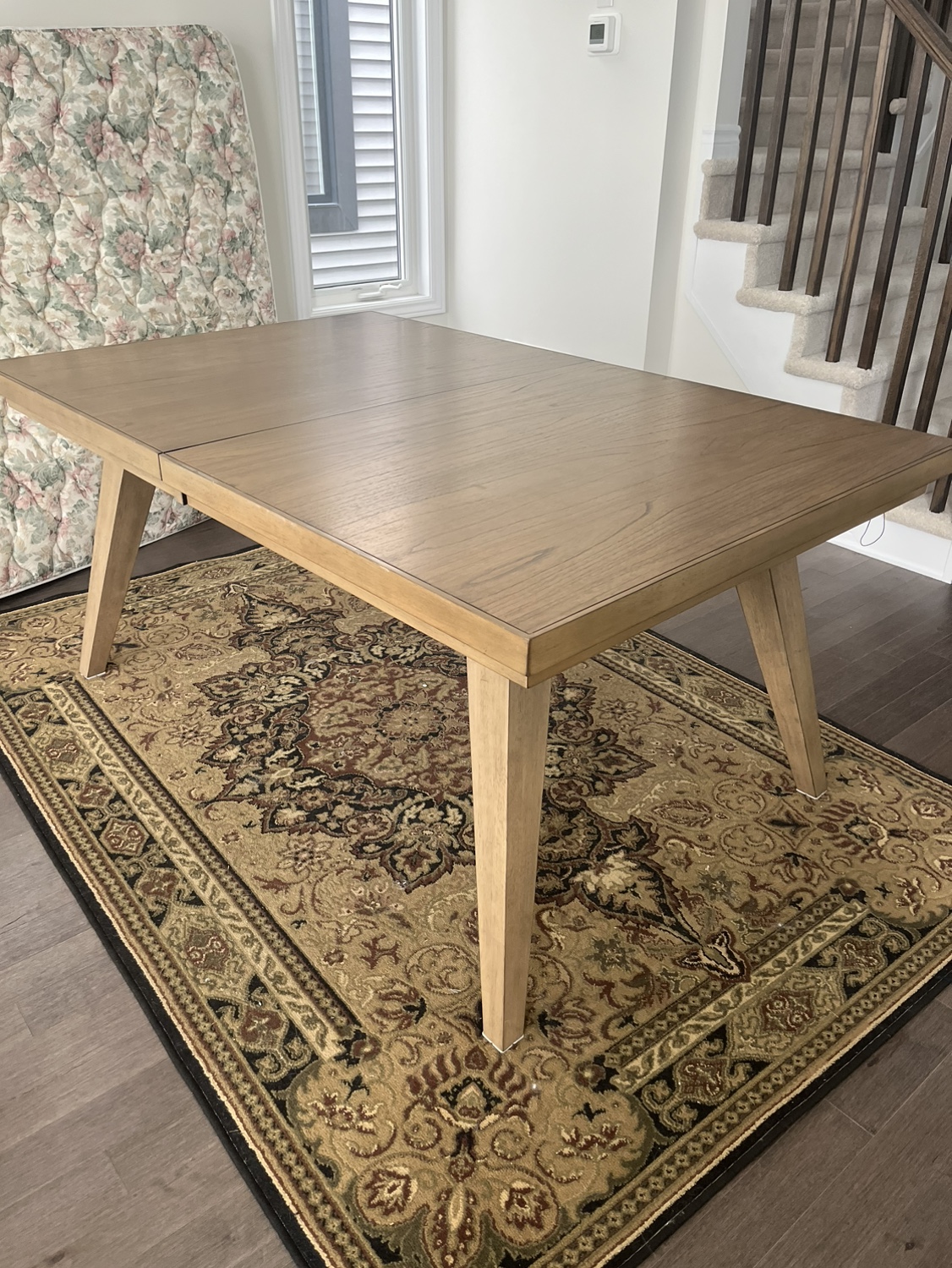 *NEW* Gorgeous, extendable Elmwood 7-piece Dining Room Set - photo 2
