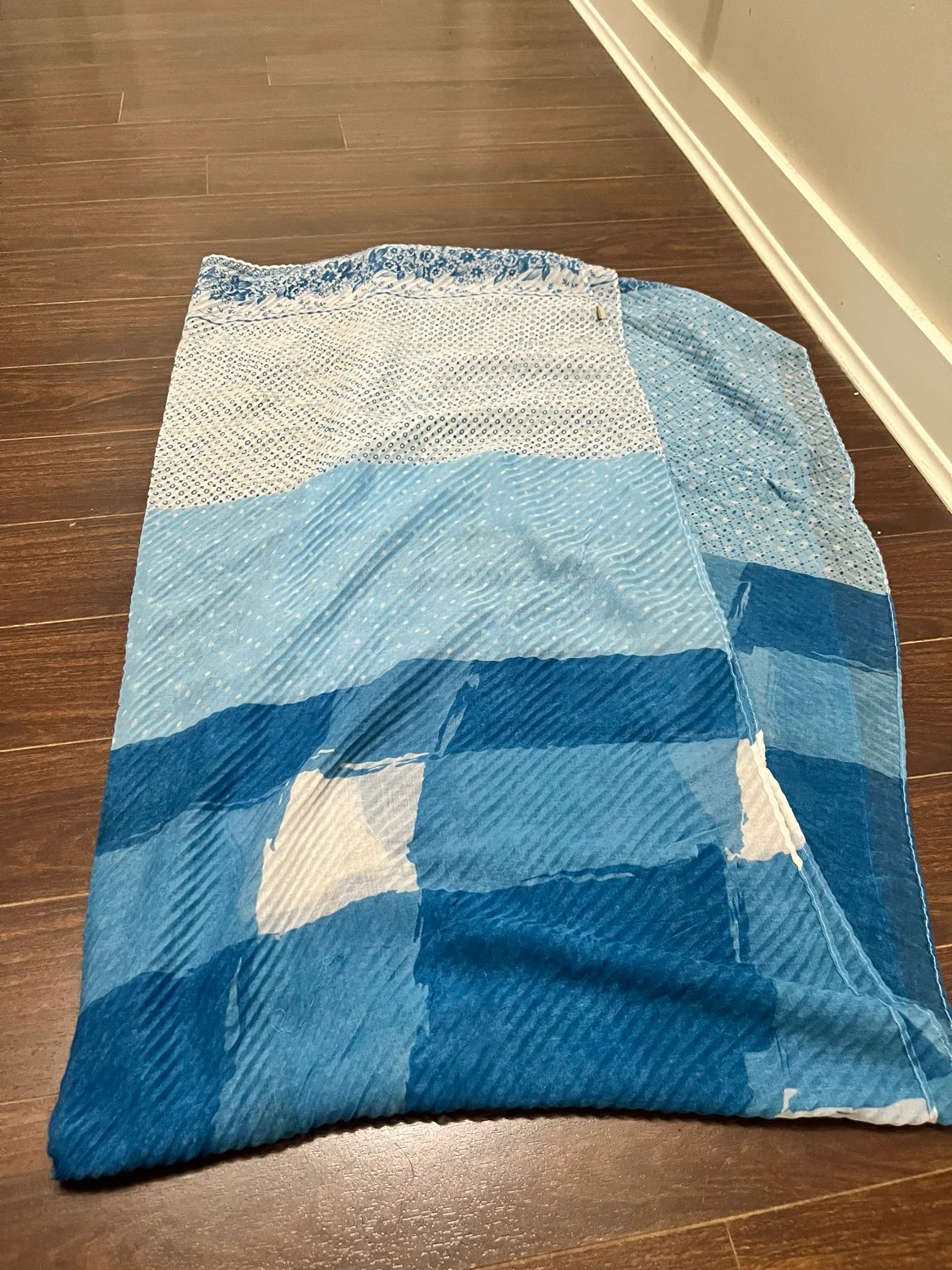 Blue and White Scarf thumbnail