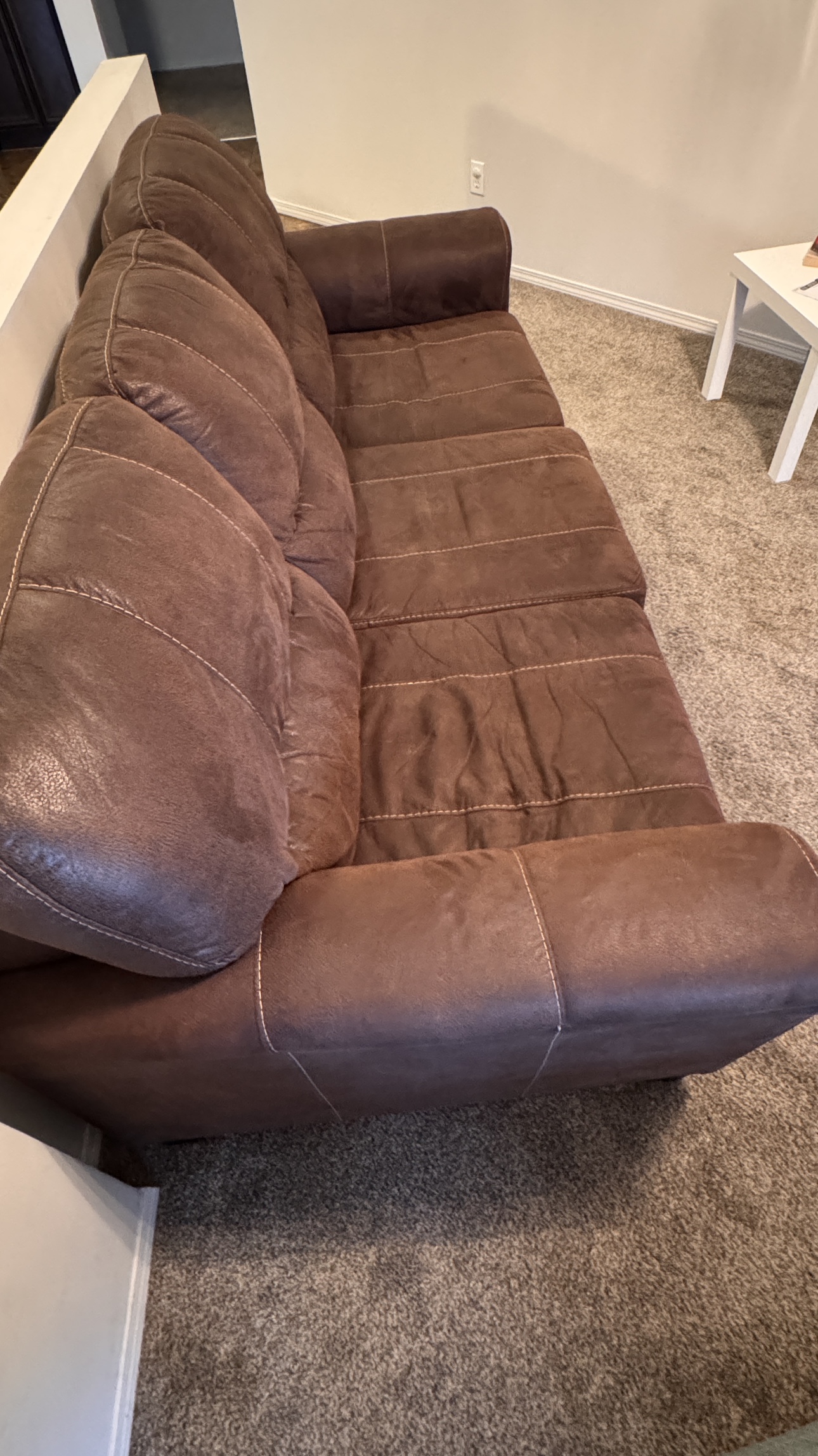 Brown leather Couch, Pet and Smoke Free - photo 2