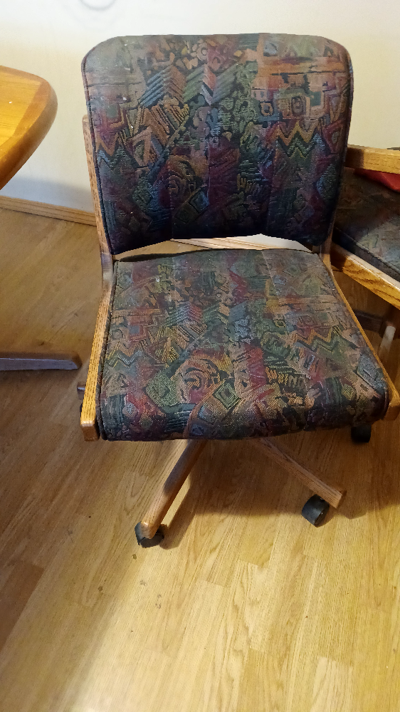 Wood Dining Table with 4 chair and 2 leafs - photo 2