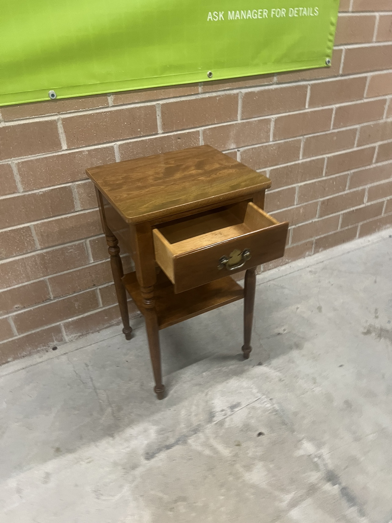 Ethan Allen Wooden End Table - photo 5