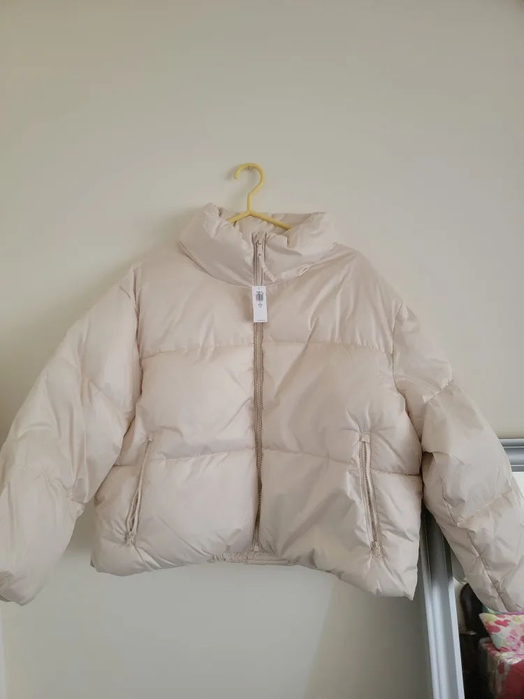 New tagged Puffer Jacket - fixed price thumbnail