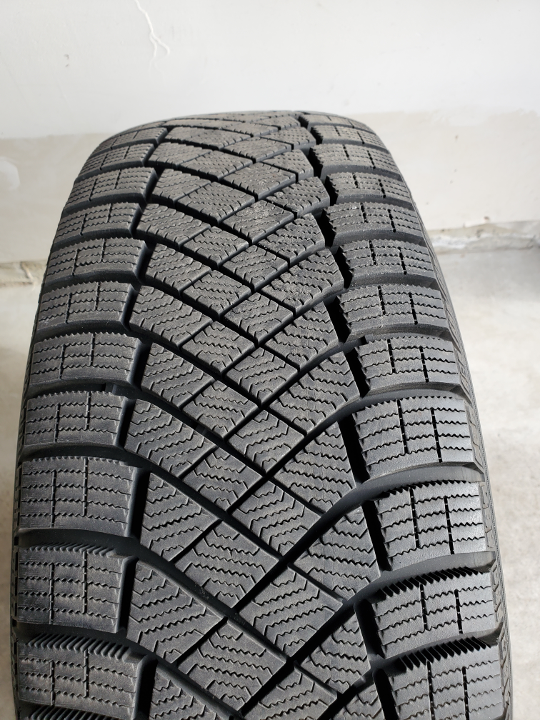 Pirelli Ice Zero 205/60 R18 winter tires on steel rims - photo 5