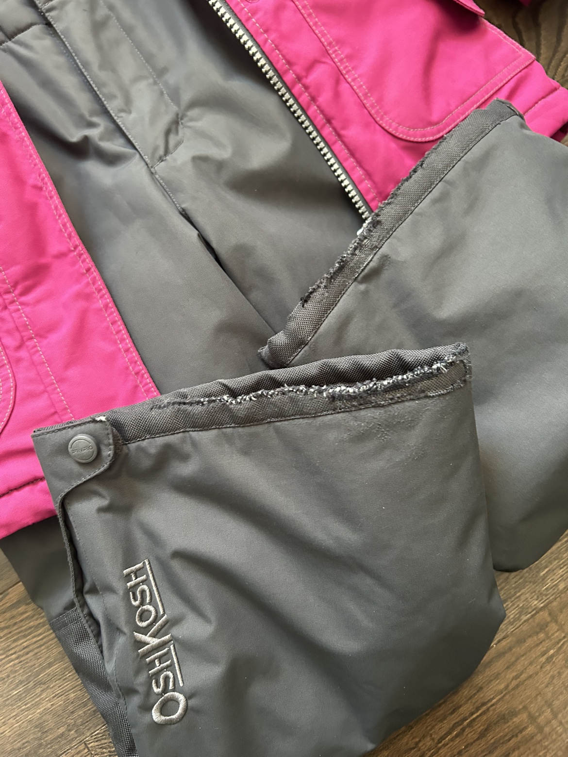 OshKosh B'gosh Girl Snowsuit Size 8 - photo 3