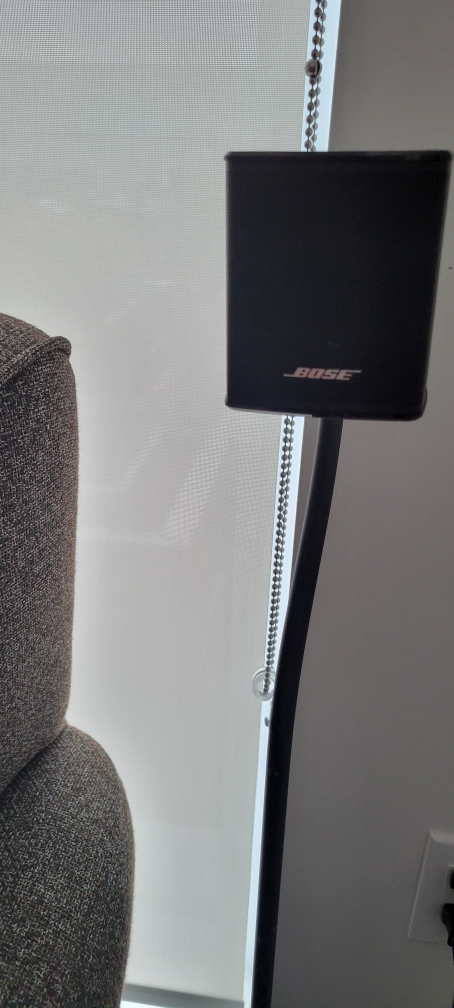 Bose Soundbar 300 with  Surround Speakers and adapter - photo 4