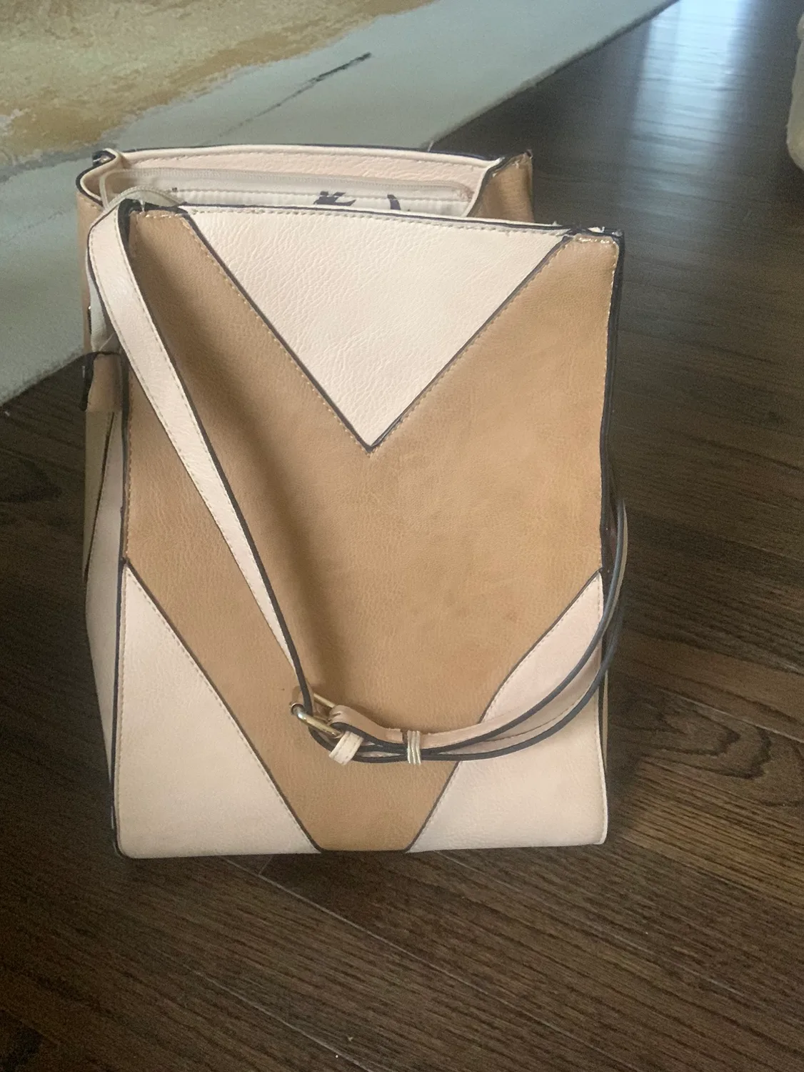 Big Stylish Handbag image indicator(6)