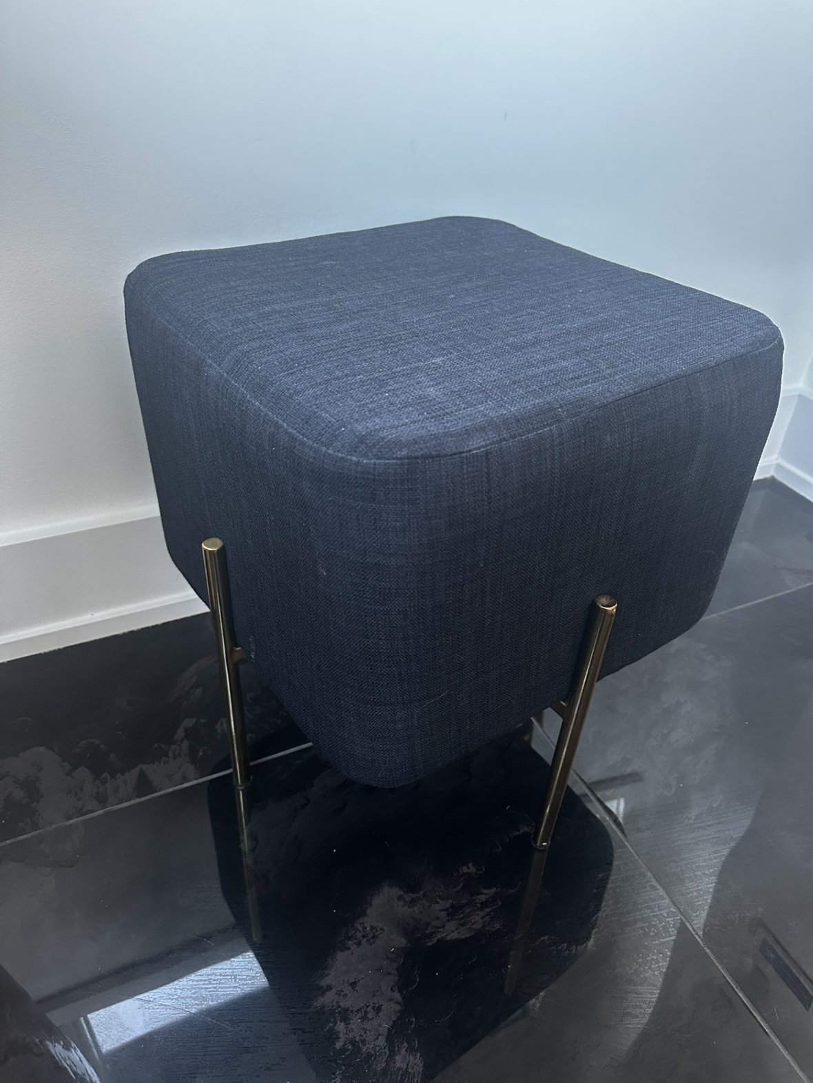 Large Decorative Vase with chair - photo 4