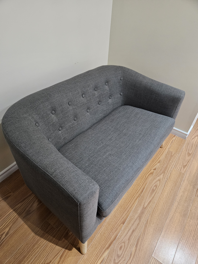 Grey loveseat - photo 2