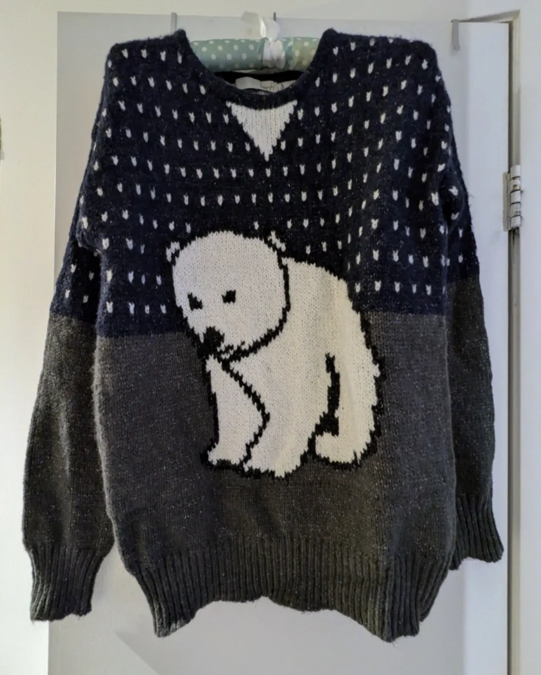 Polar bear sweater thumbnail