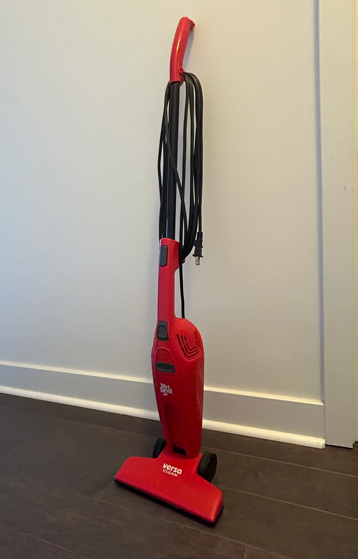 Dirt Devil Versa Clean Vacuum thumbnail