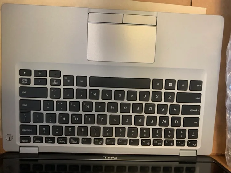 Dell Latitude 5410 Laptop image indicator(2)