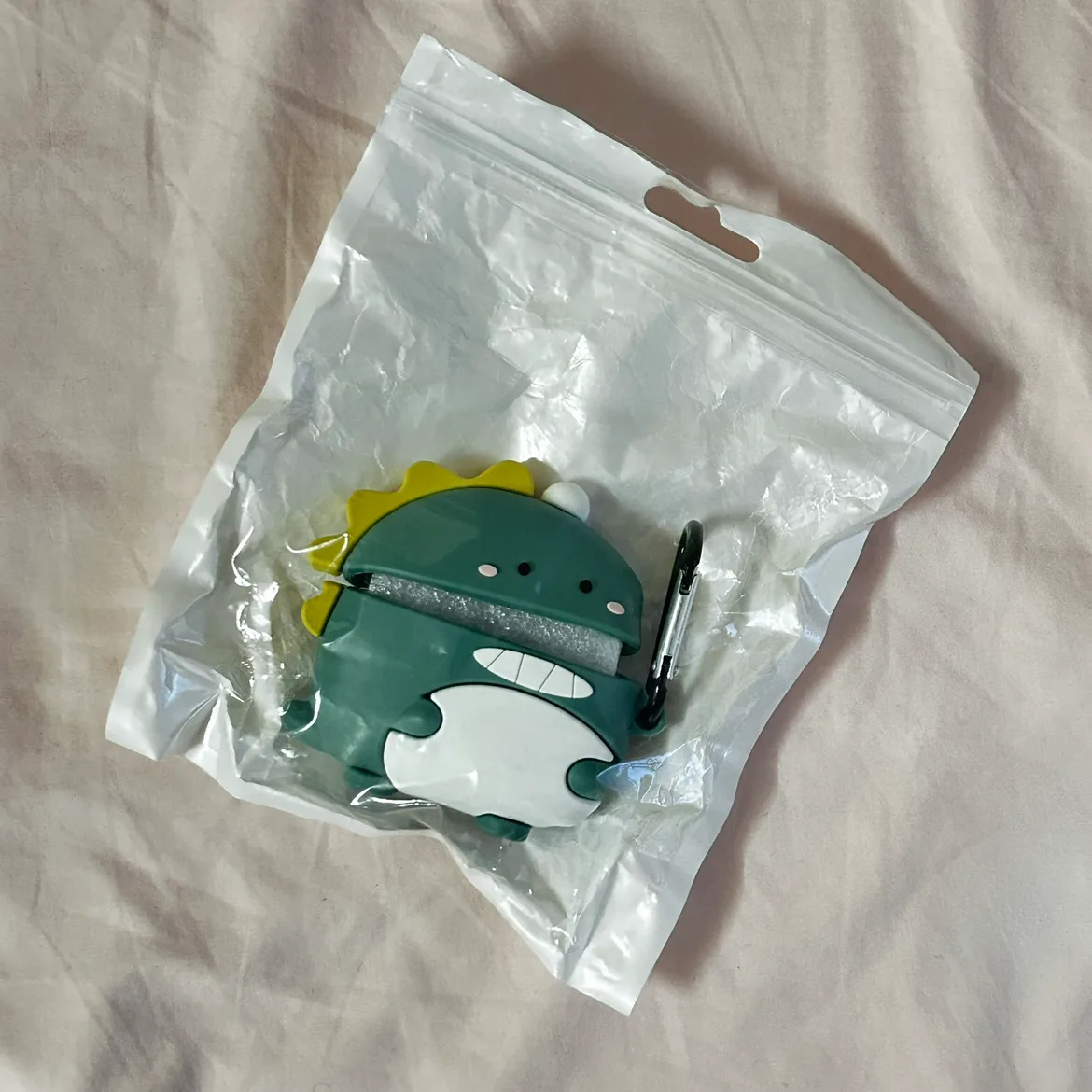 NEW Dinosaur Airpods Pro Case image indicator(2)