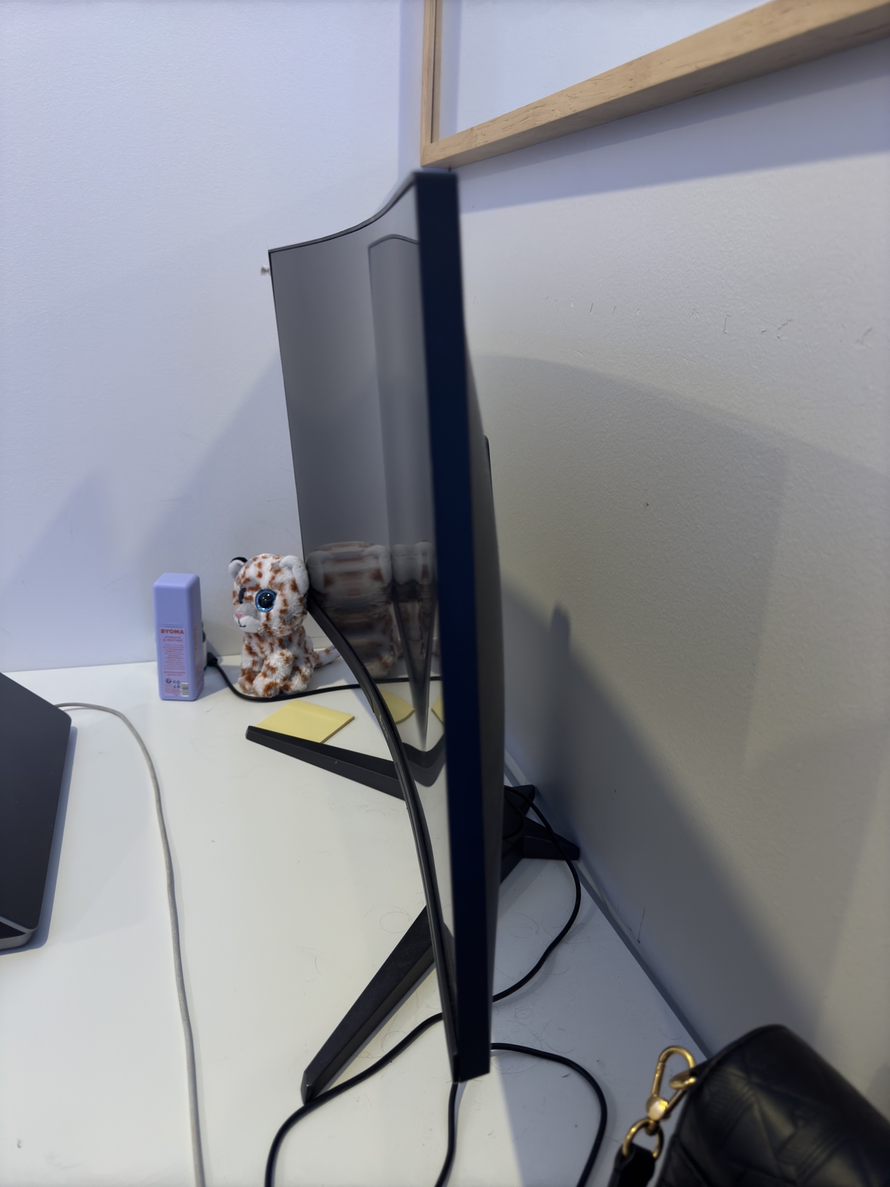 HAAJAN Curved gaming Monitor 27” 144Hz - photo 2