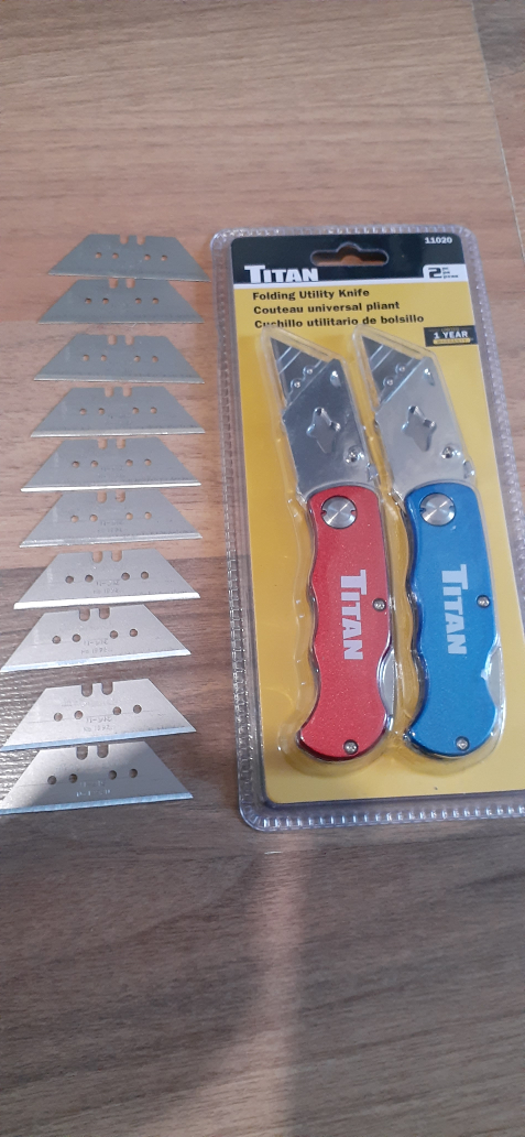 Titan Folding Utility Knife 2 Pack with Blades