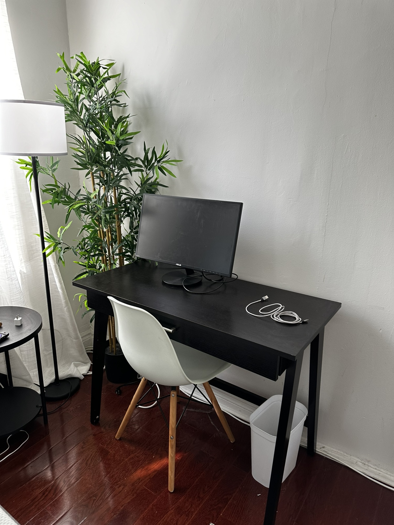 Black Desk with Drawer - photo 2