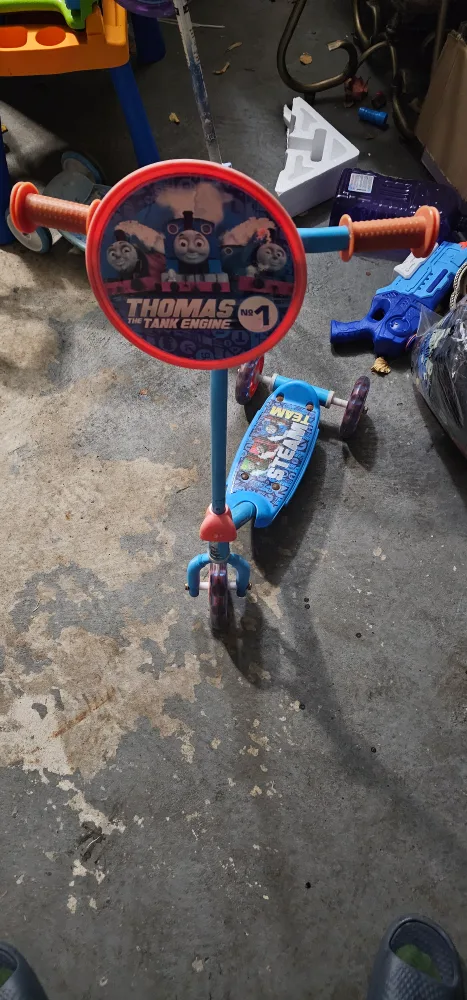 Thomas the Tank Engine Scooter thumbnail