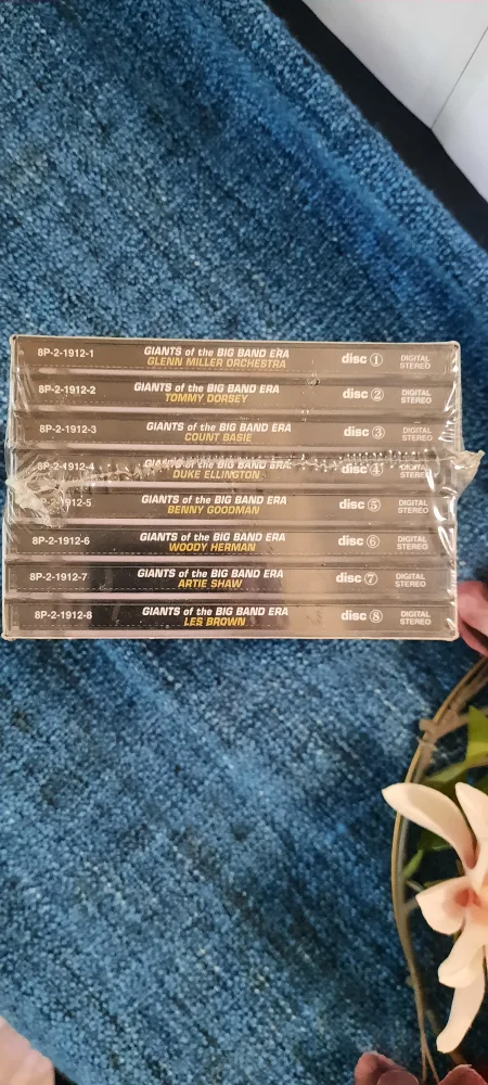 💚👀-WWOOW- 🎁Giants of the Big Band Era - 100 Hits - 8 Disc CD Set image indicator(7)