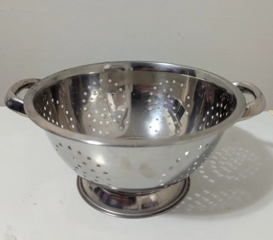 Free Stainless Steel Colander / Strainer #freecycle thumbnail
