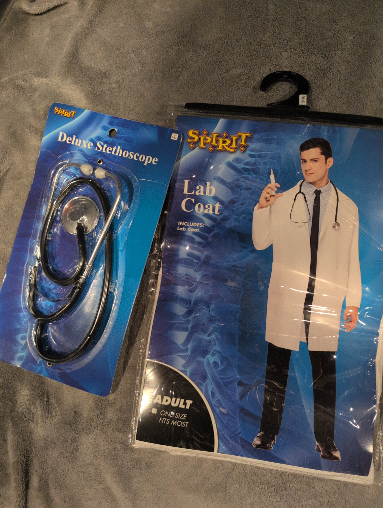 Doctor's Costume + Stethoscope 🎃🥼🩺 - photo 3
