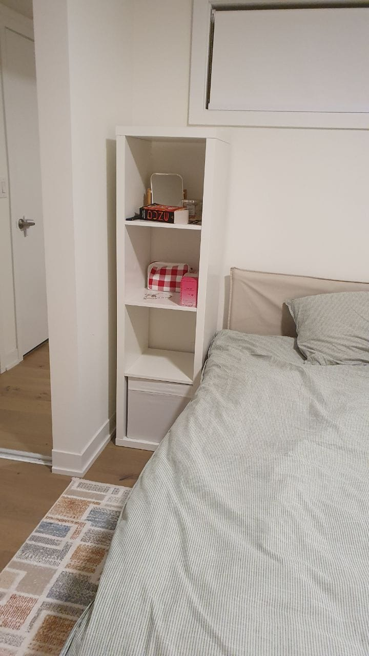 Ikea Kallax shelf unit + 1 white storage box