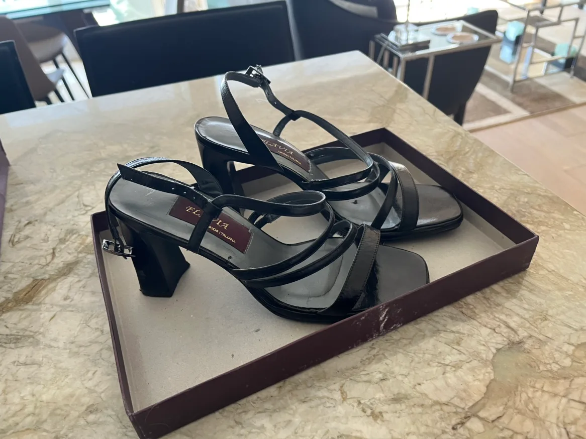 Flavia  Black Leather Sandals image indicator(2)