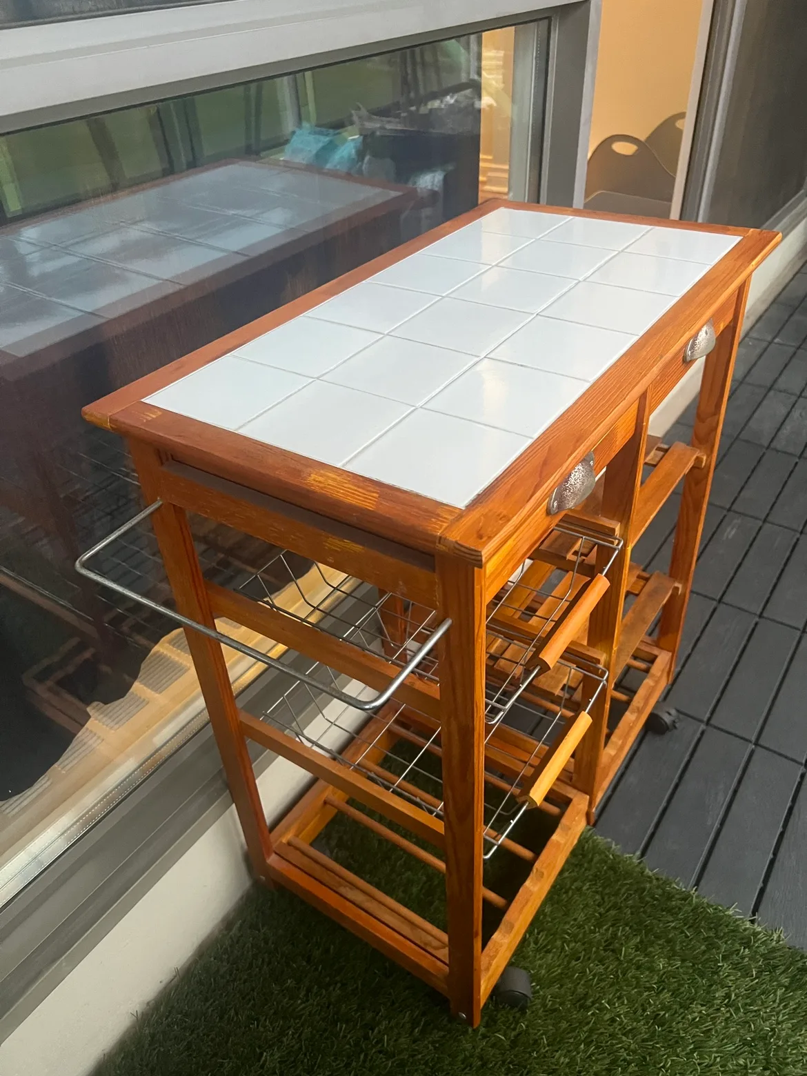 Wooden Bar Cart on Wheels - Tile surface image indicator(4)