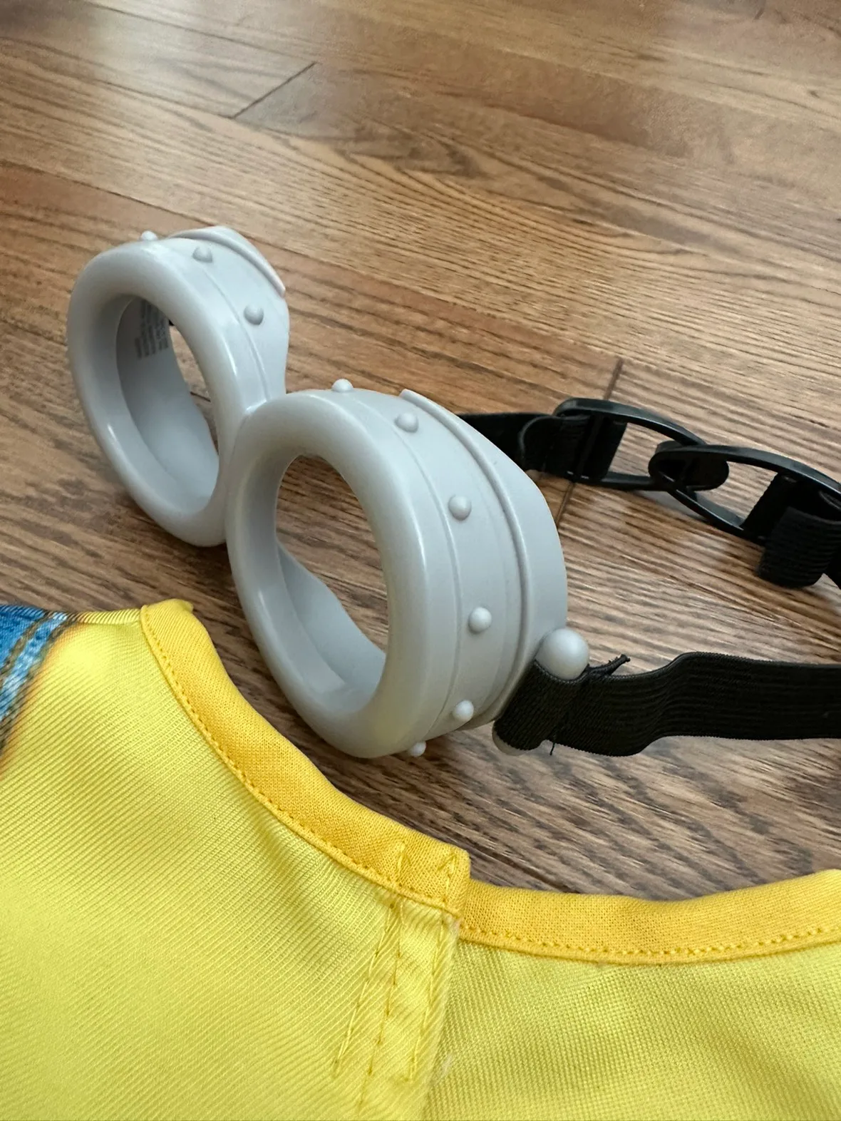 Minions costume size 6-8 image indicator(5)