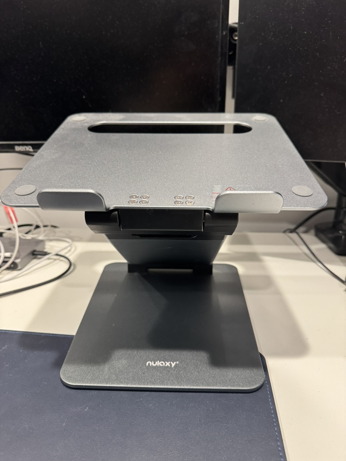 Nulaxy Laptop Stand. Angel and Height adjustable - photo 2