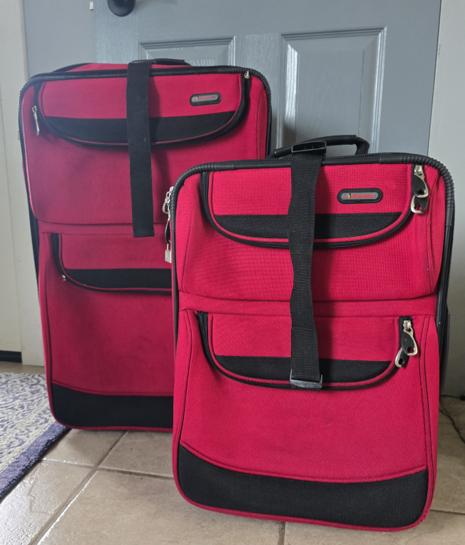 Red Suitcase Set
