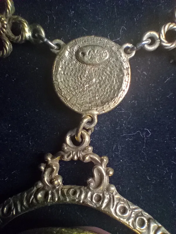 Vintage Cameo Necklace image indicator(3)