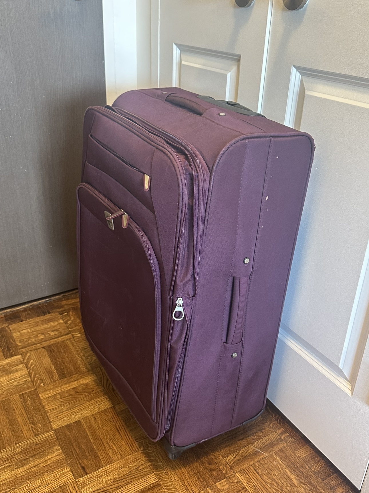 FREE - 3 rolling luggage - photo 2