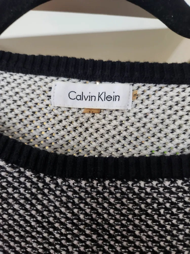 Calvin Klein Black and White Sweater image indicator(2)
