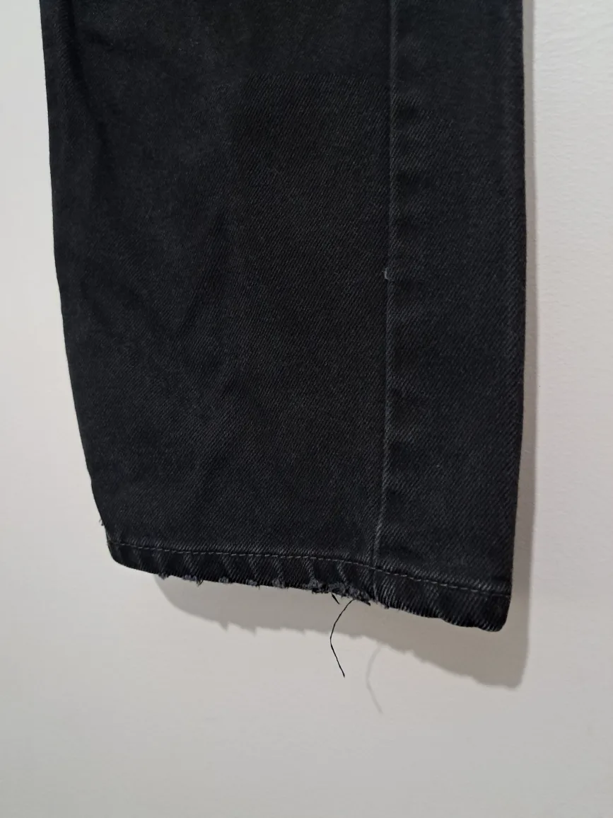 34x30 vintage Levi's straight fit 505 black jeans image indicator(3)