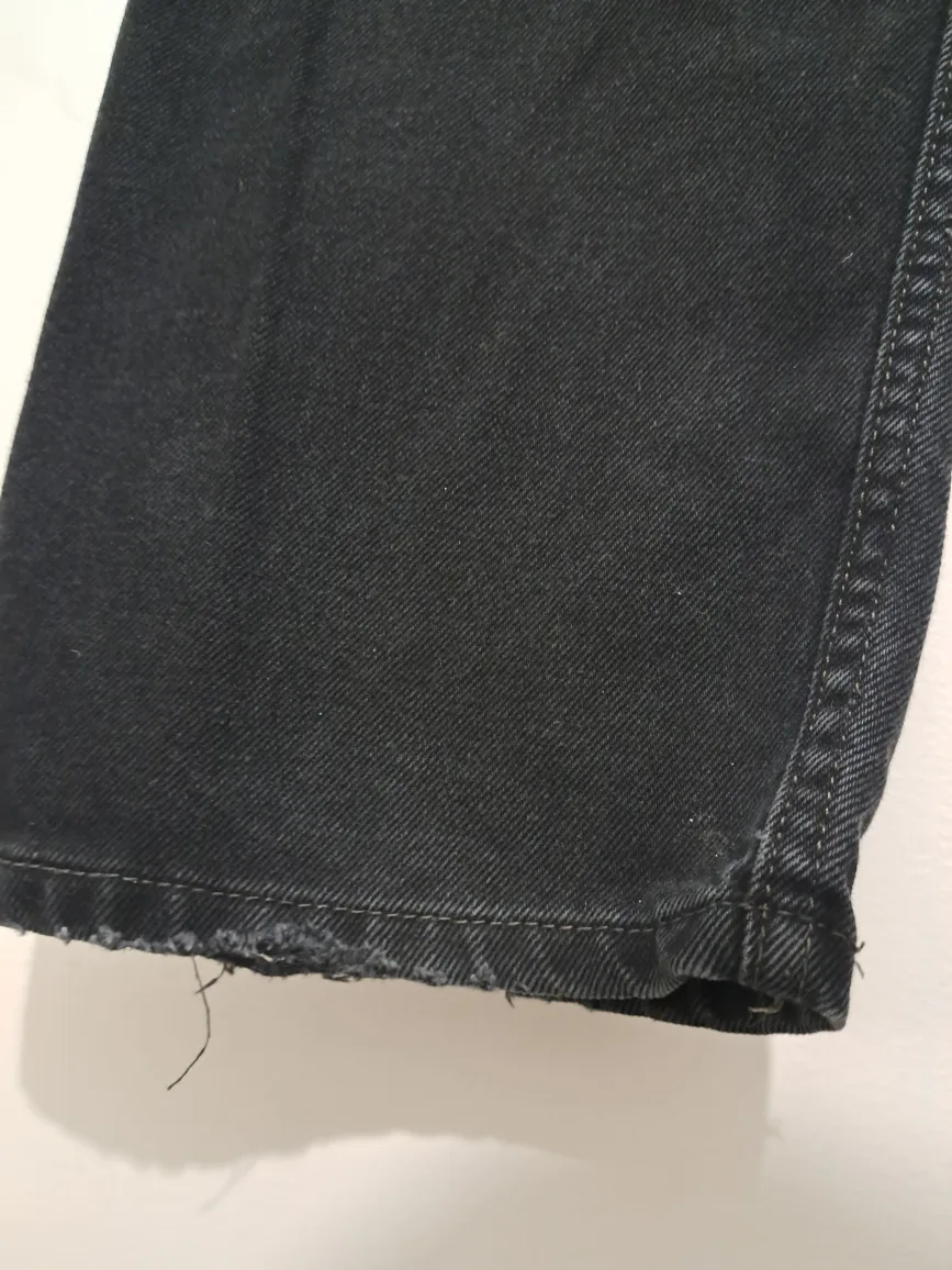 34x30 vintage Levi's straight fit 505 black jeans image indicator(6)