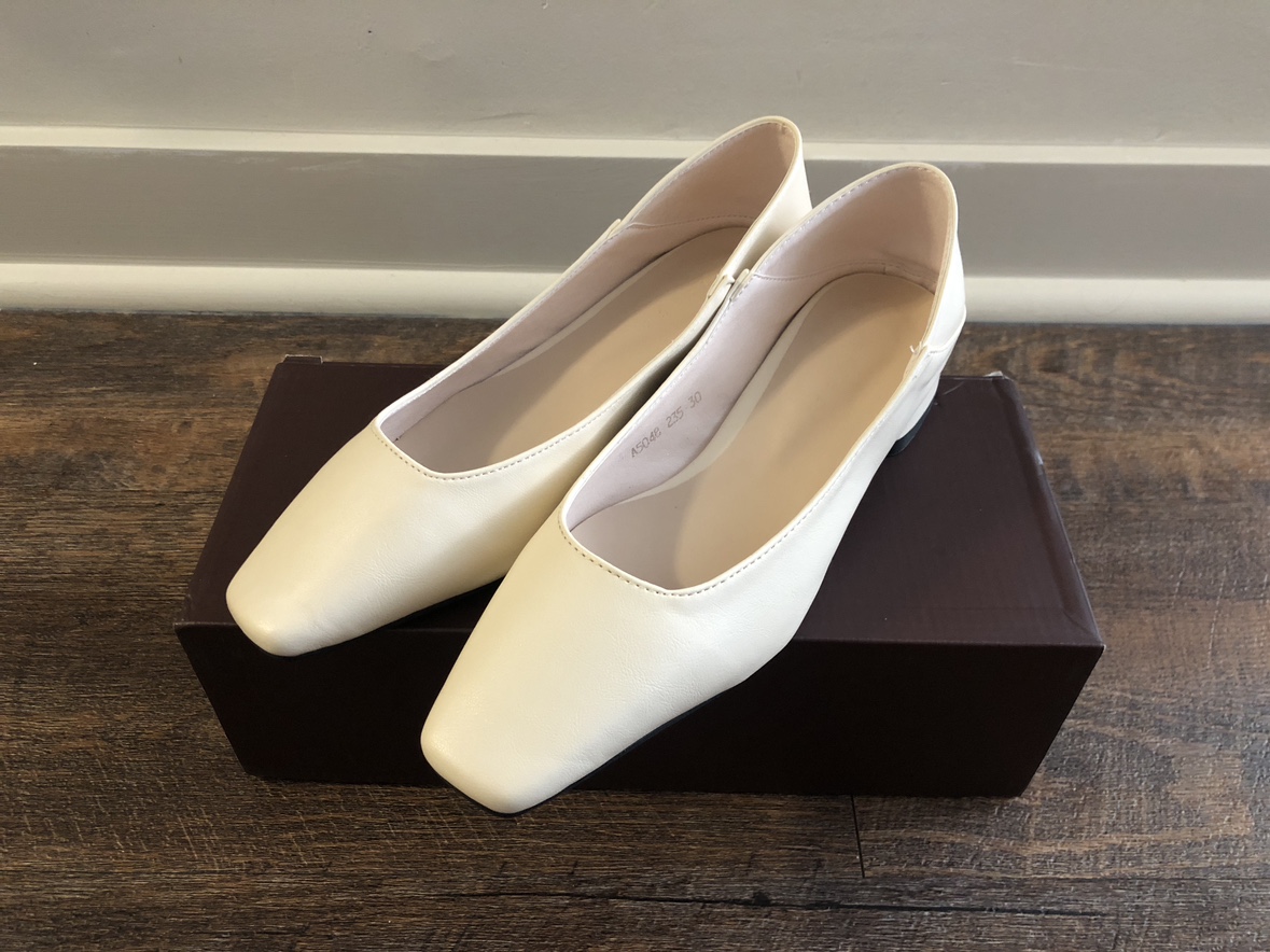 Brand new / Cream Block Heel Flats - photo 2