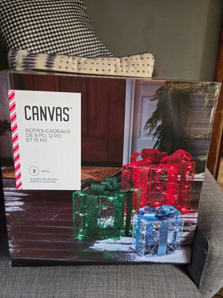 3 piece Christmas box thumbnail