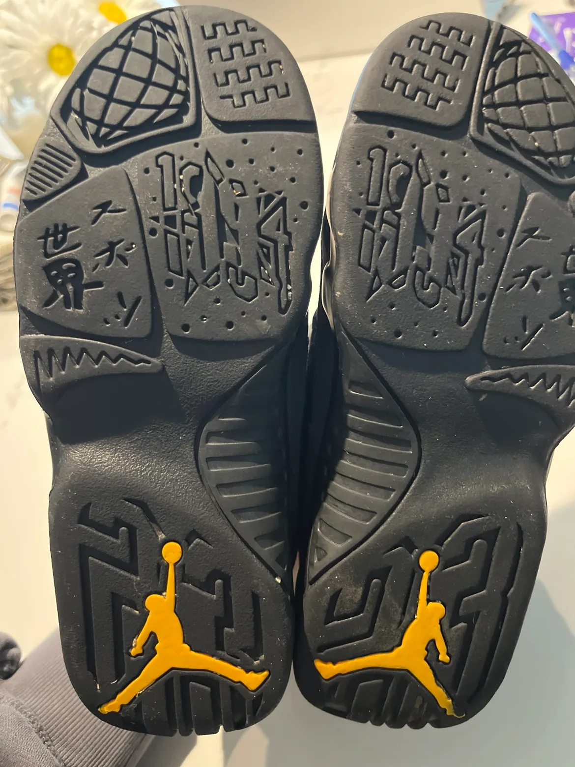 Youth Jordan Sneakers image indicator(4)