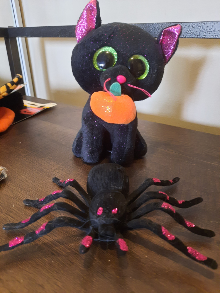 Moving sale ⚠️🚨  Halloween kit - photo 2