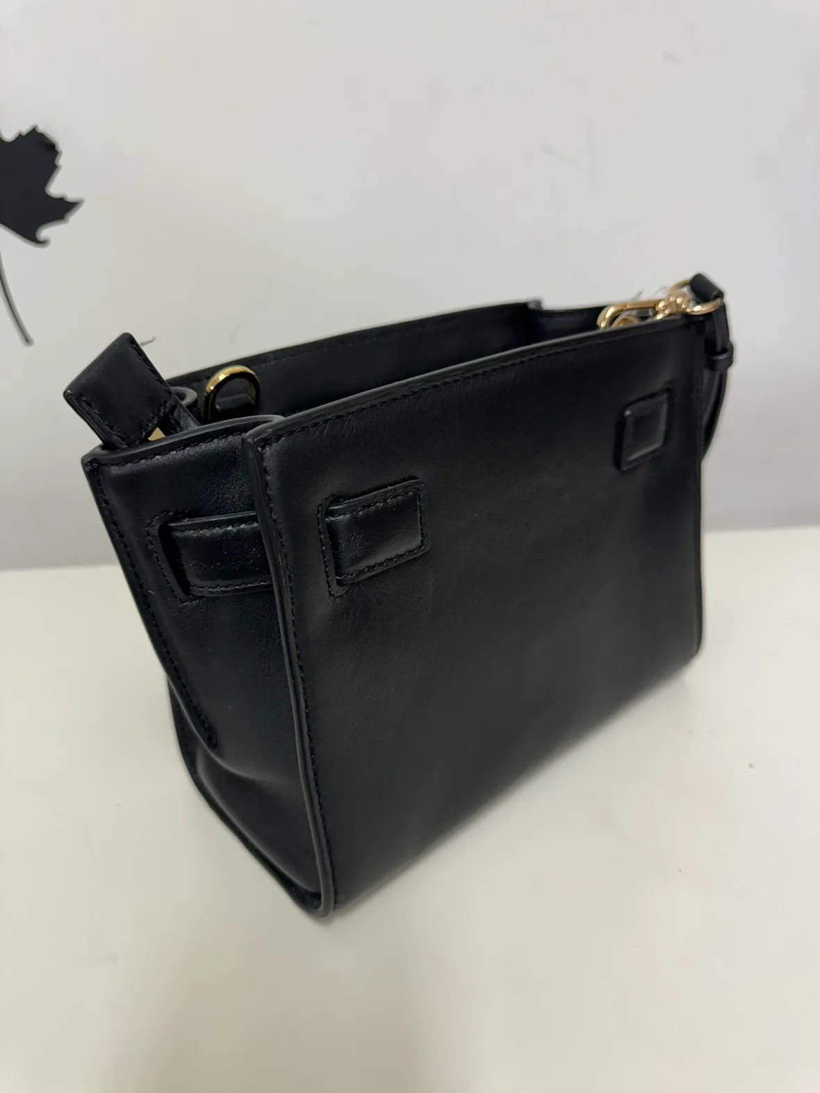 Michael Kors Hamilton Traveler Bag image indicator(4)