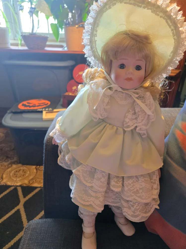 Vintage Porcelain Doll with Bonnet thumbnail