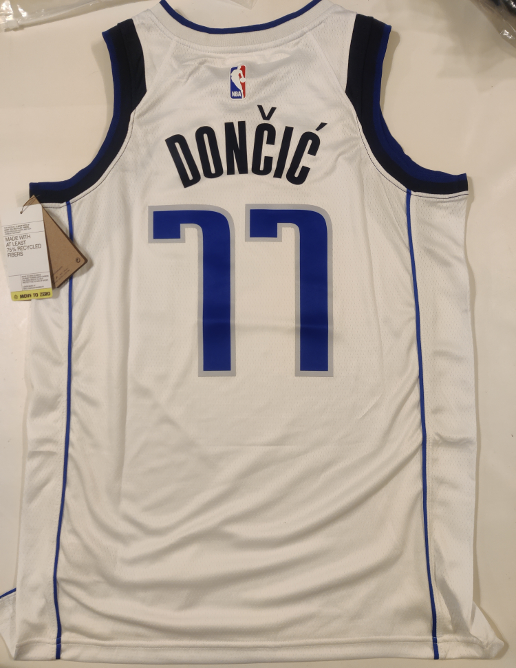 Luka Dončić Dallas Mavericks Jersey - photo 3