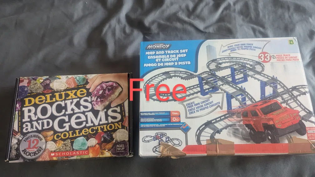 Moving sale - Free toys, games, puzzles thumbnail