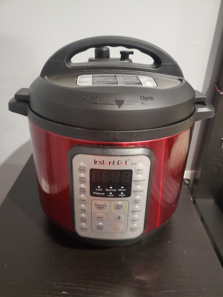 (6 Qt) Instant Pot and Pressure Cooker