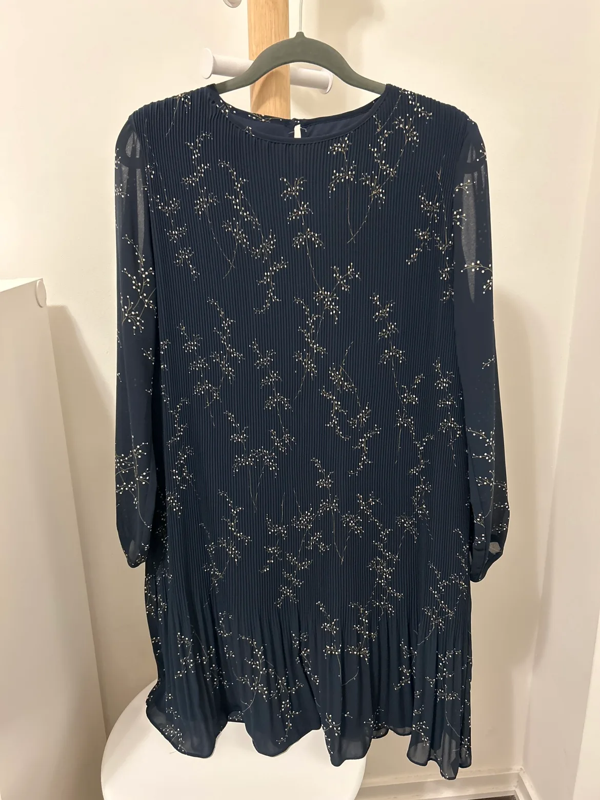 Oak+Fort Floral Pleated Dress thumbnail