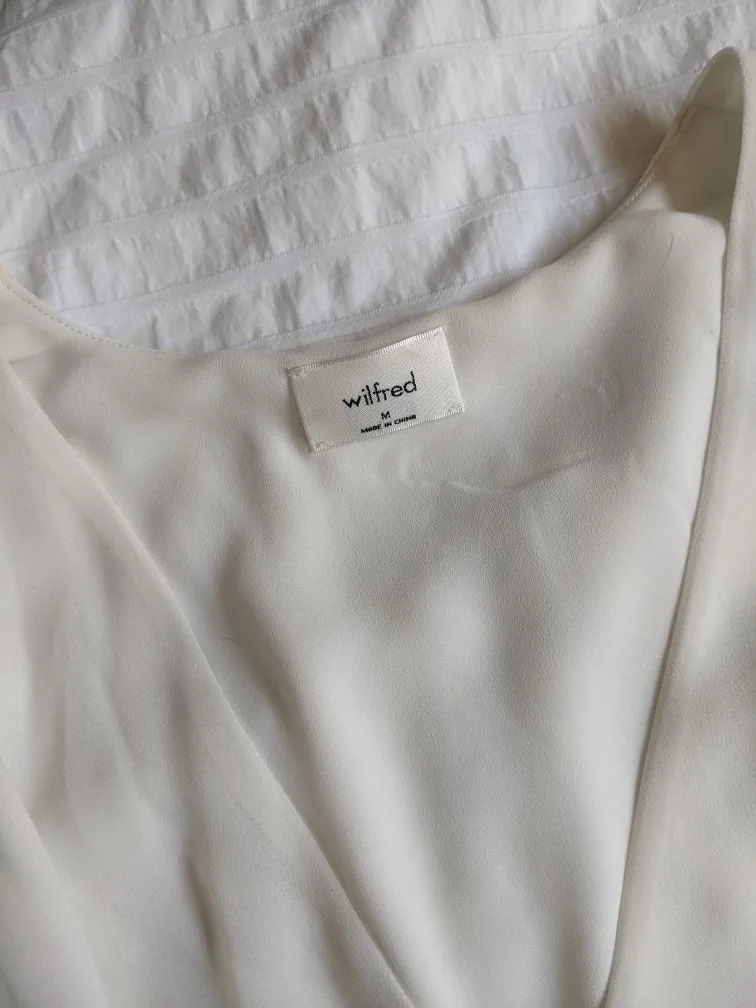 Wilfred WISTFUL blouse cream smocked v neck image indicator(2)