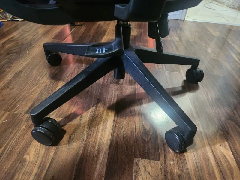 Black Mesh Office Chair - photo 3