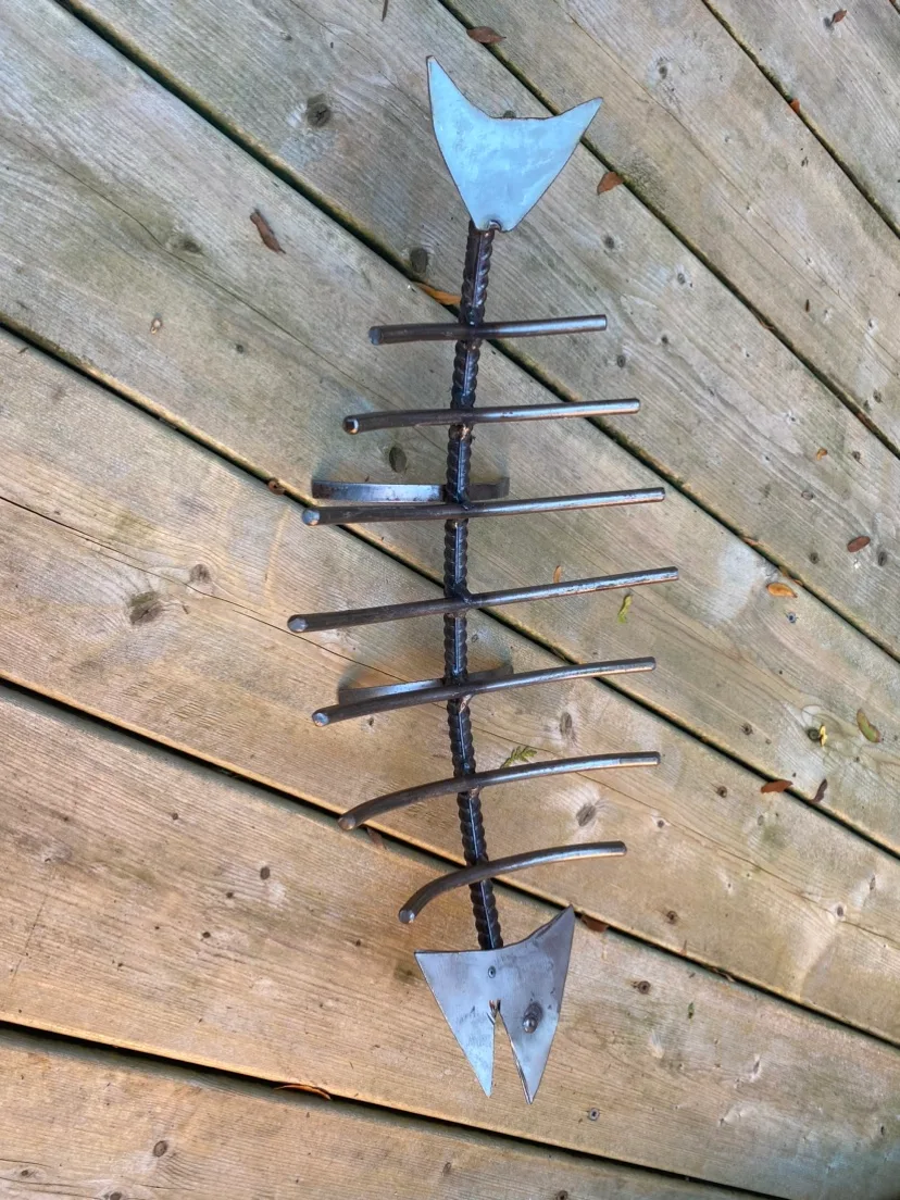 Metal Fish Skeleton Wall Decor image indicator(2)